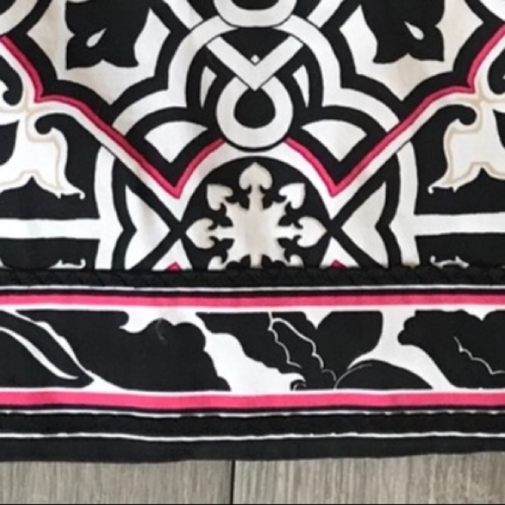 WHITE HOUSE BLACK MARKET SKIRT - Picture 9 of 9